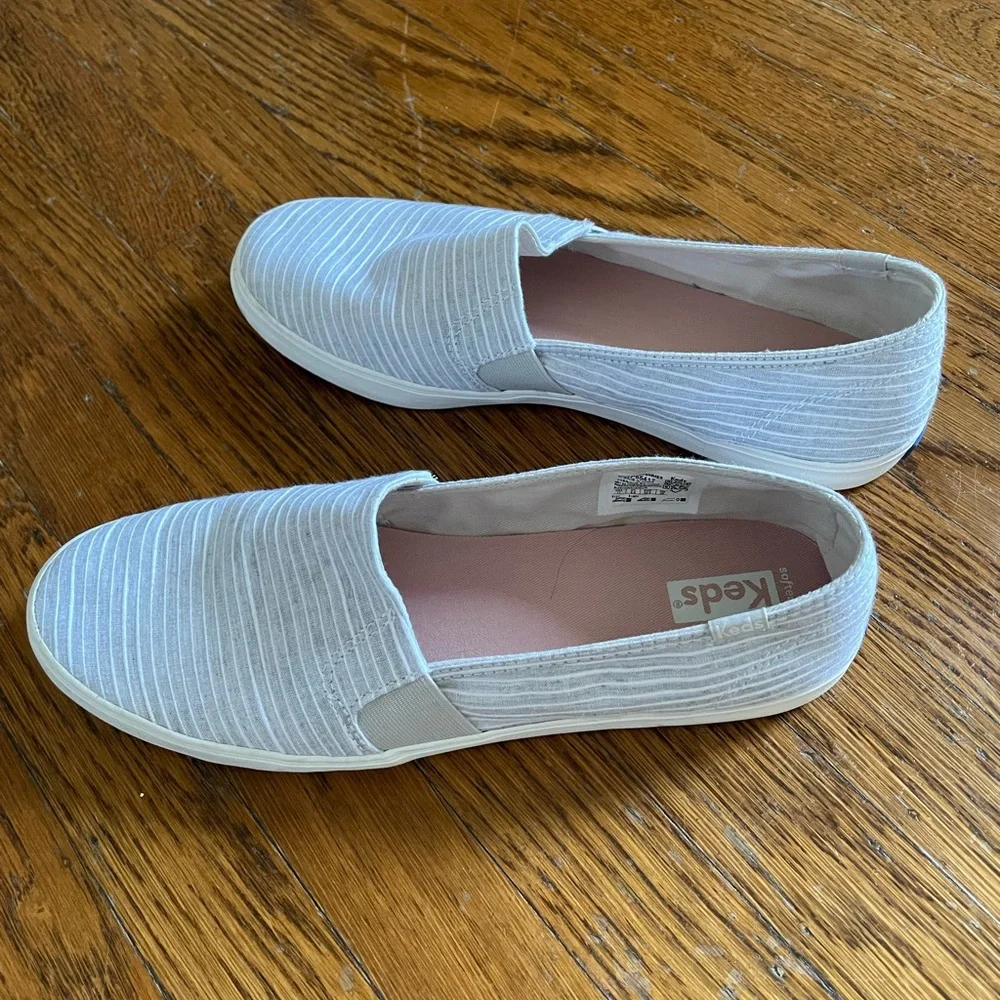 Keds Slip-on Shoes: light gray with thin white stripes - Picture 10 of 11